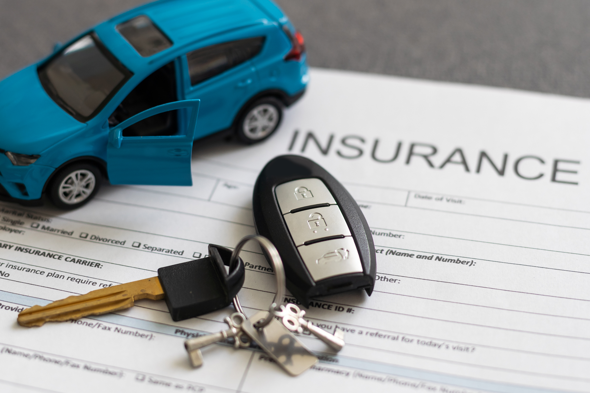 Osebni zavarovalni agent za zavarovanje avta